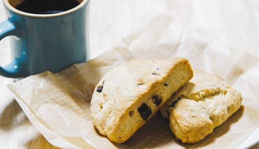 家カフェのお供！スタバ風チョコレートチャンクスコーンのレシピ