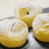 チョコクリームたっぷり！クラフィン（Cruffin）